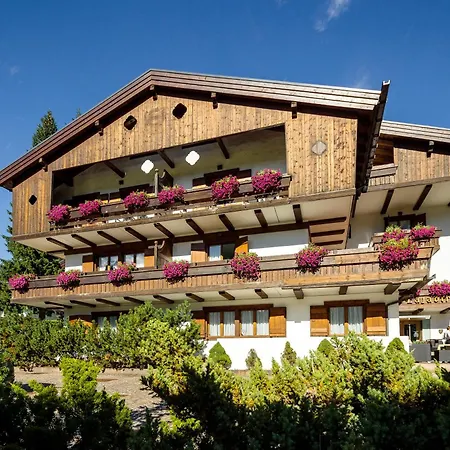 Lajadira & Hotel
